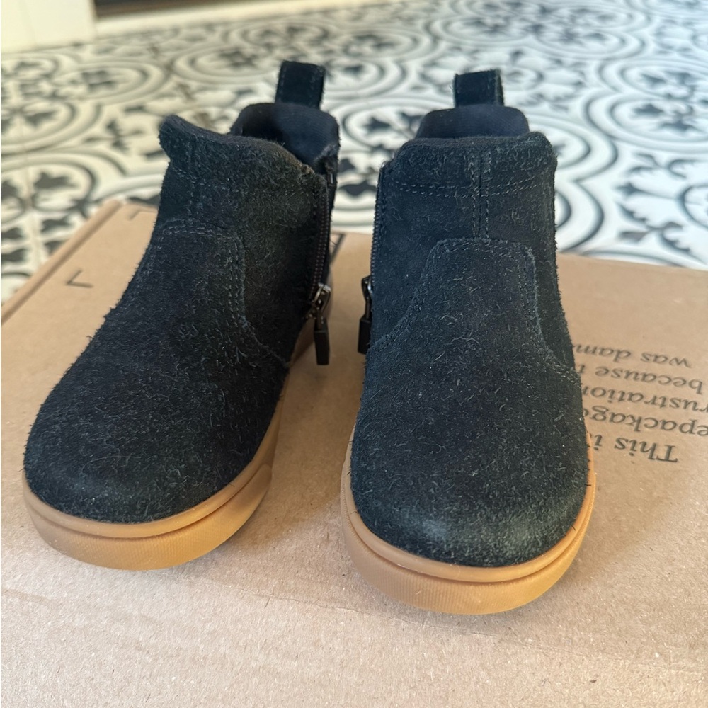 Kids Black Ugg Suede Boots